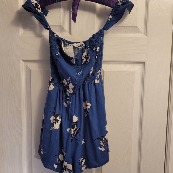 ✨NWT✨ LUSH Exploring Florence Blue Floral Print Off-the-Shoulder Romper - Picture 4 of 15